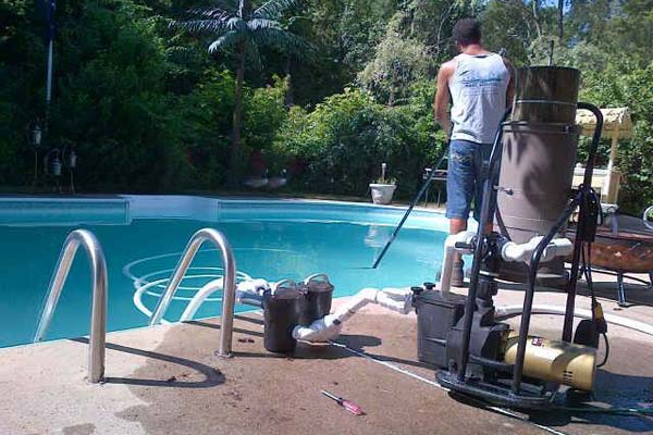 home swimming pool maintenance